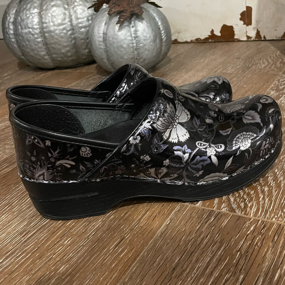 Black silver Dansko clogs 37